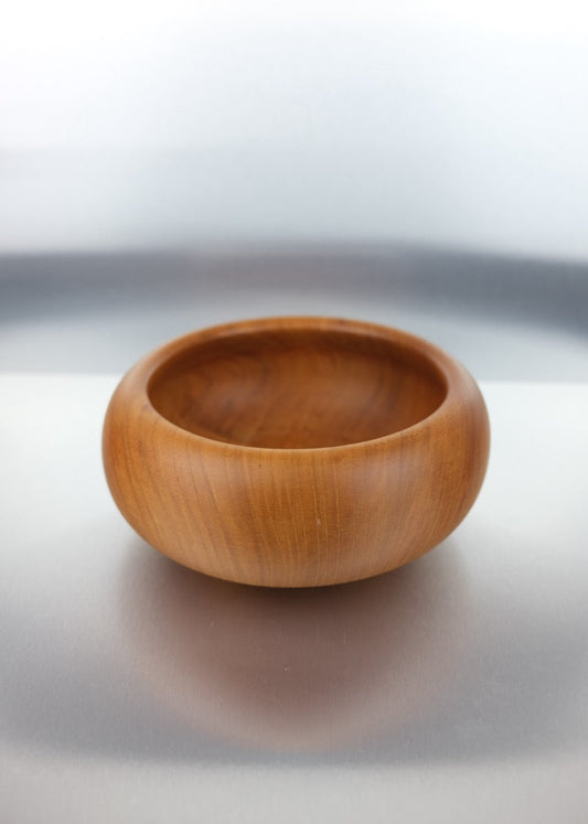 saladier vintage en bois de cerisier signé Marand