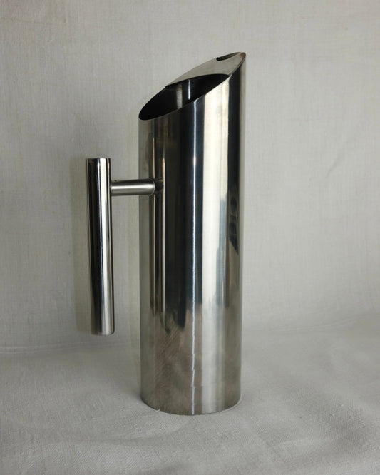 grande carafe en inox design scandinave