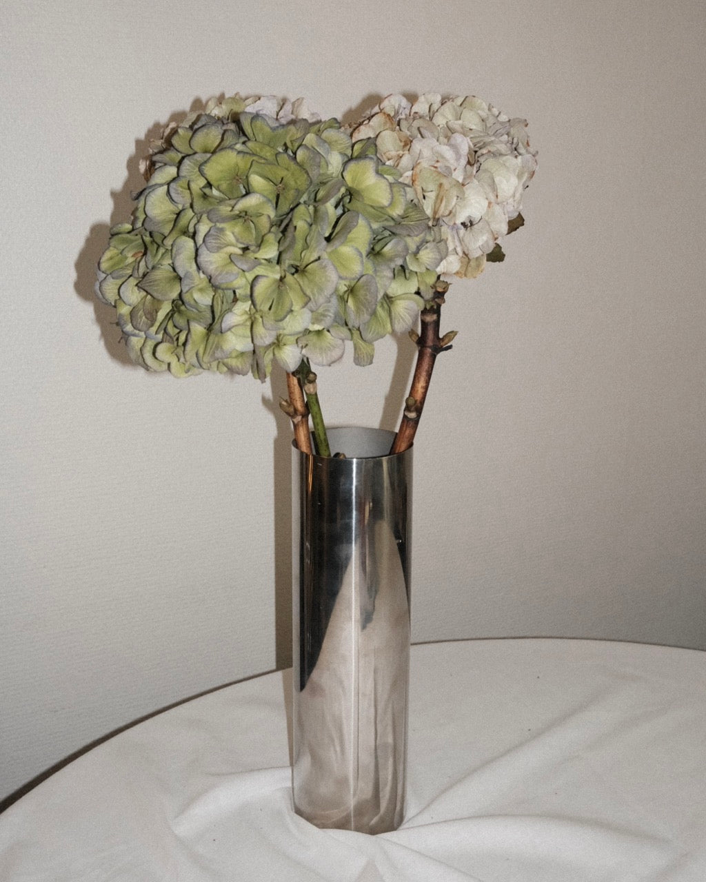 vase tubulaire chromé