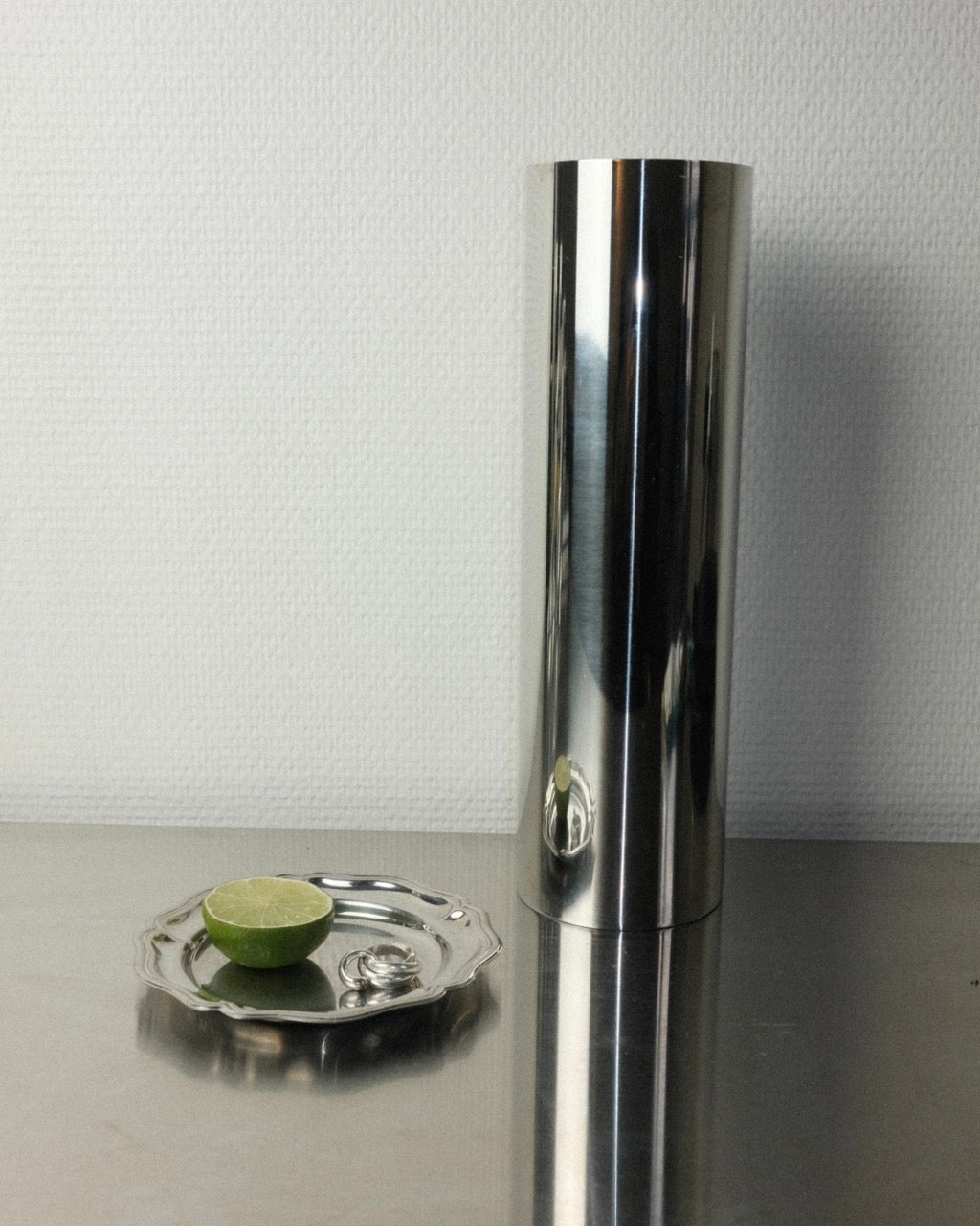 vase tubulaire chromé