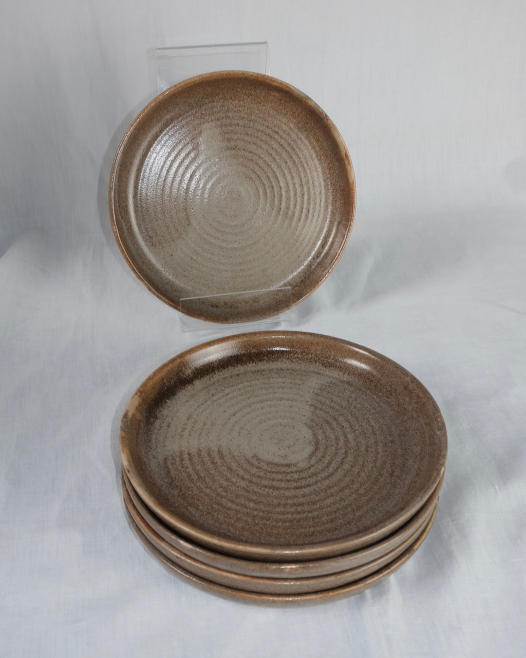 5 assiettes à dessert en grès marron