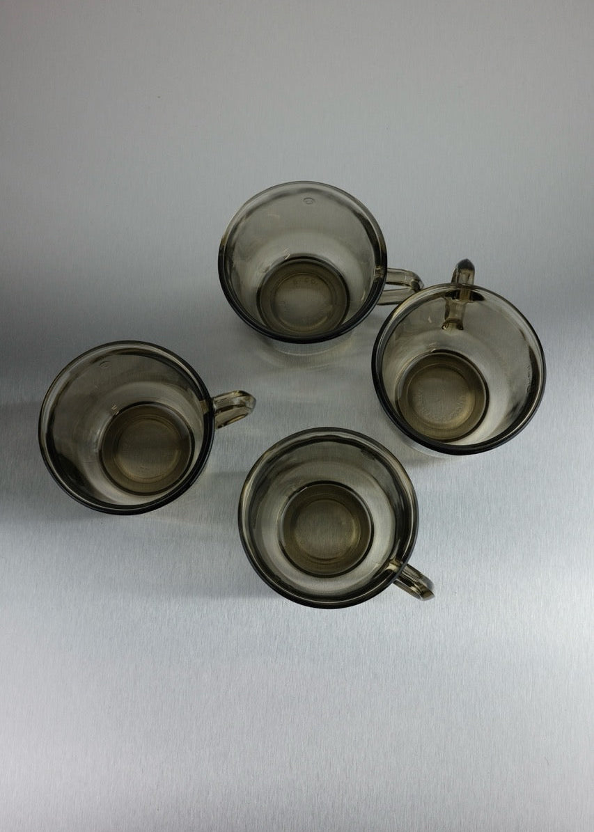 ensemble de 4 tasses en verre fumé 70's