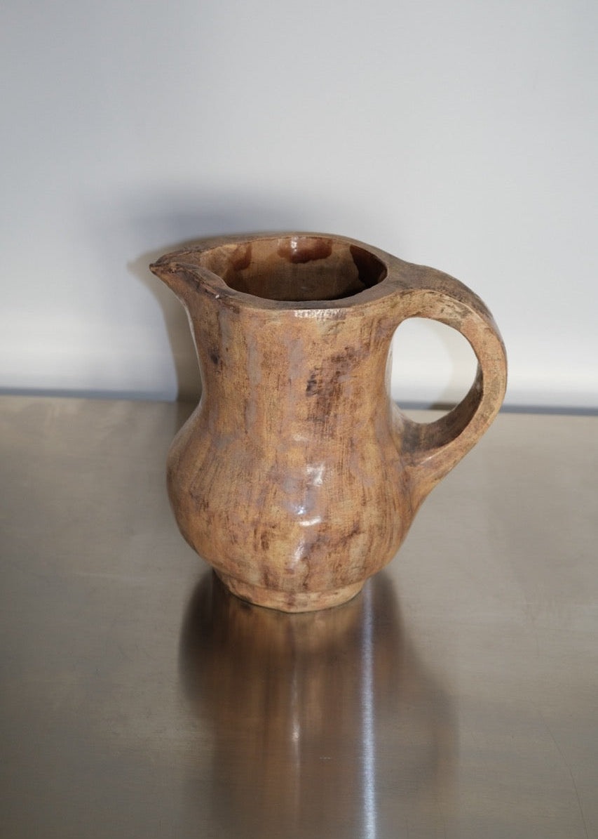 pichet en terre vernissée artisanal