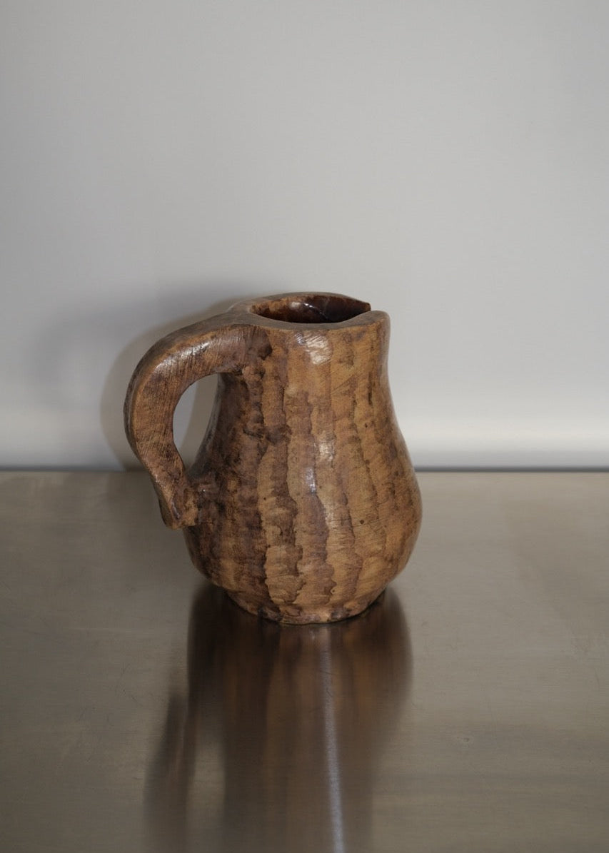 pichet artisanal en terre chamottée