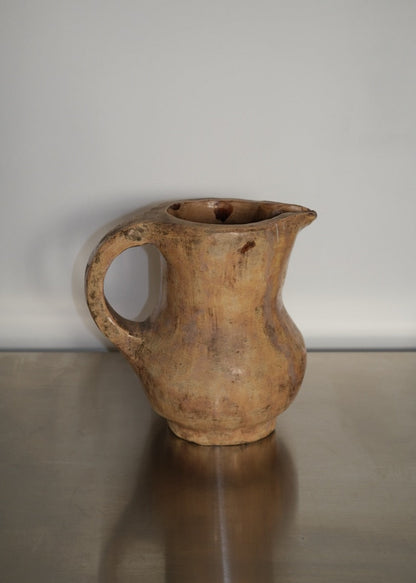 pichet en terre vernissée artisanal