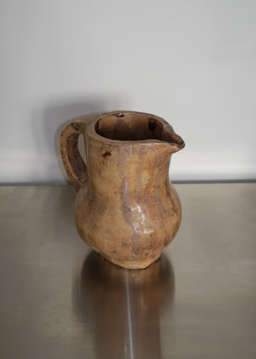 pichet en terre vernissée artisanal