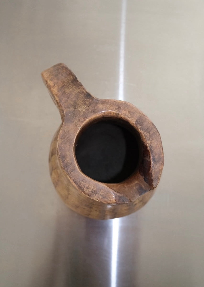 pichet artisanal en terre chamottée