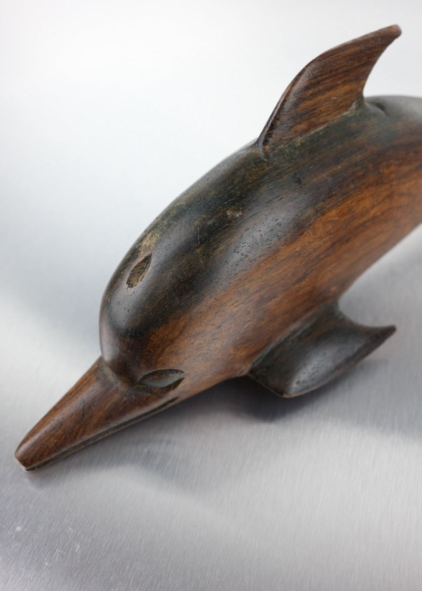 sculpture dauphin en bois