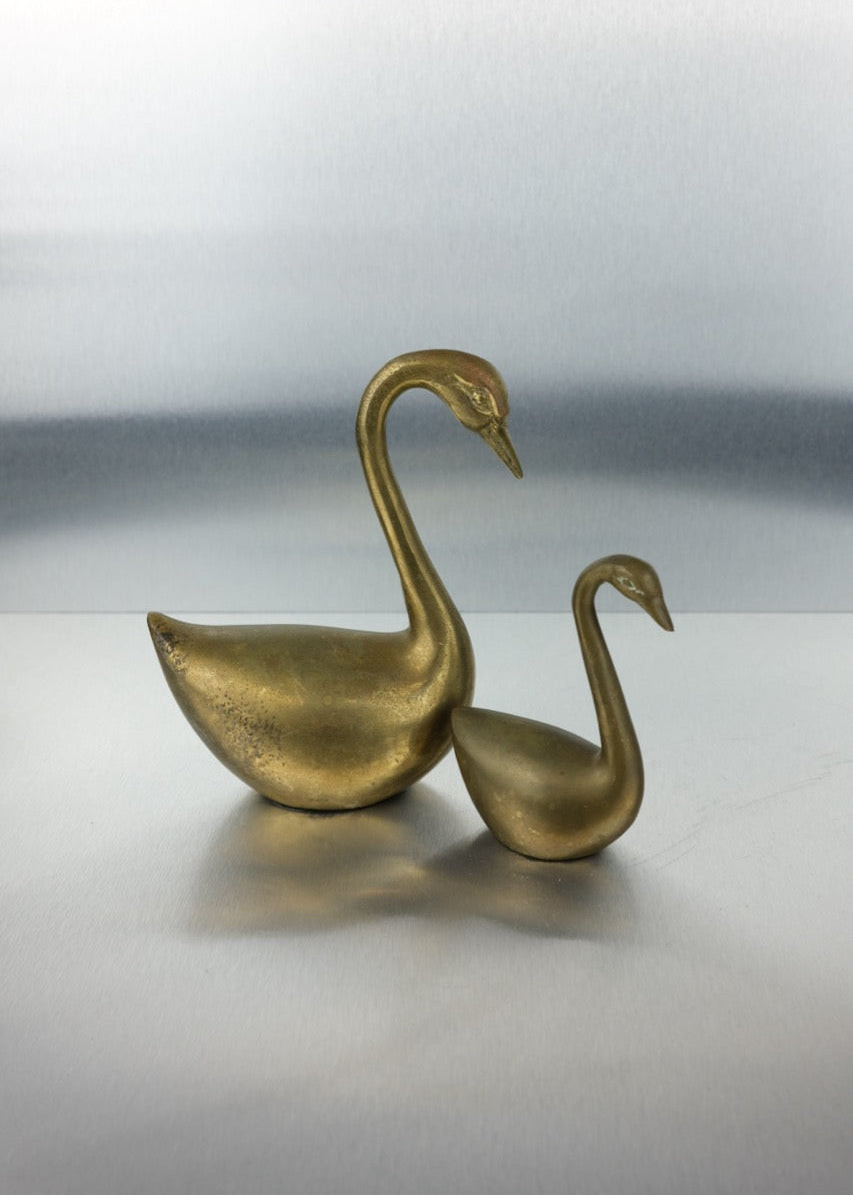 duo de cygnes en laiton vintage