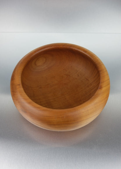 saladier vintage en bois de cerisier signé Marand