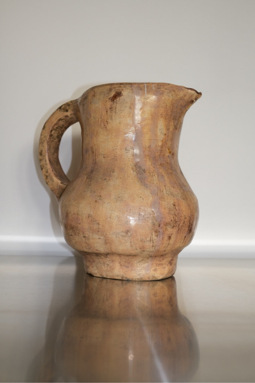 pichet en terre vernissée artisanal