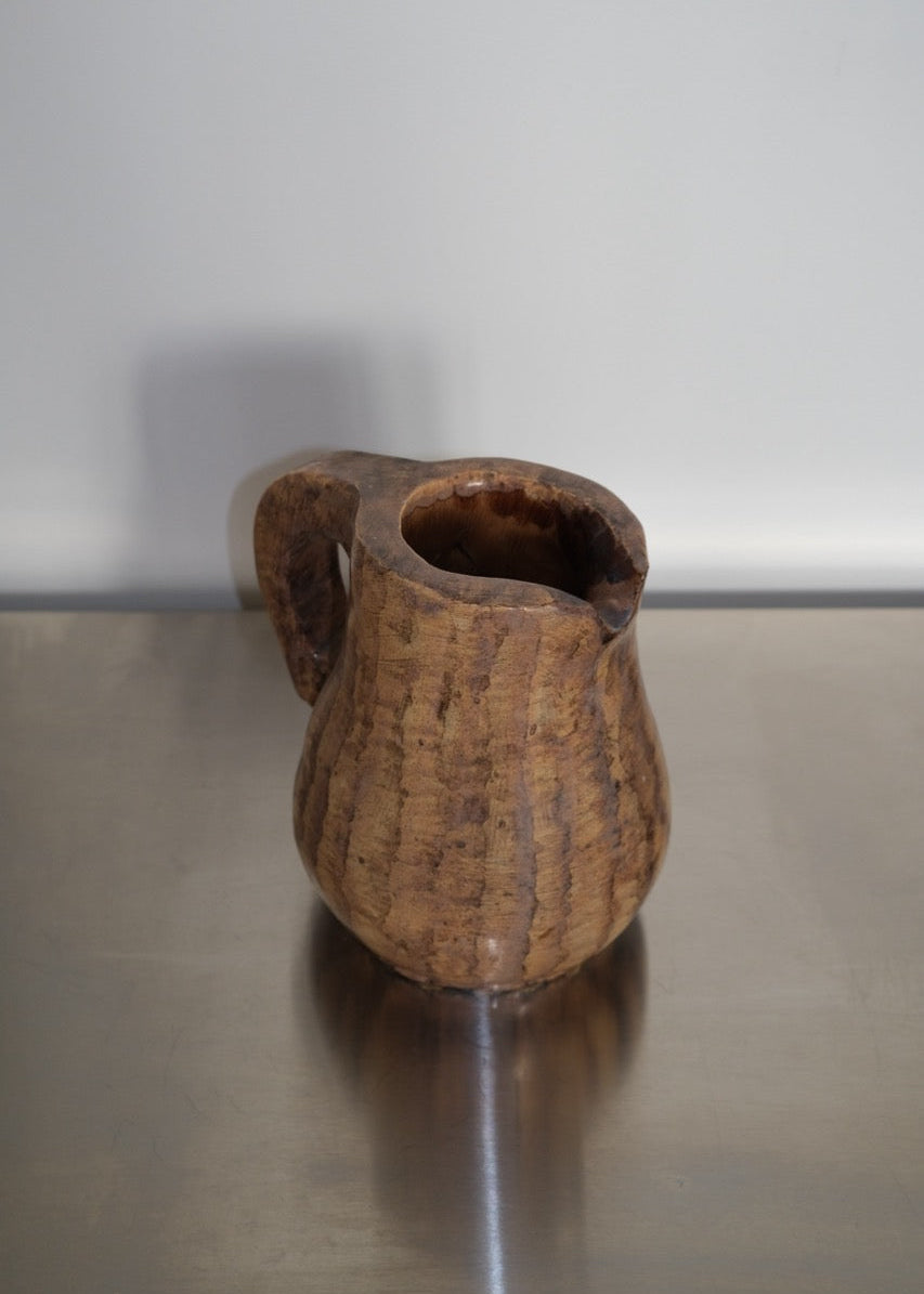 pichet artisanal en terre chamottée