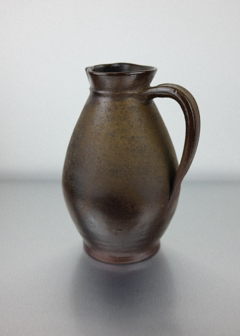pichet en grès brut vintage