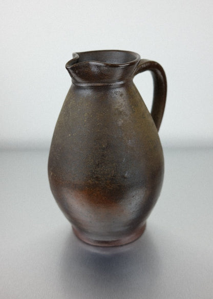 pichet en grès brut vintage