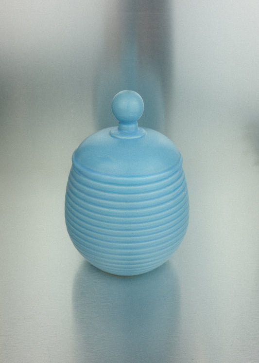 pot en céramique bleu ciel