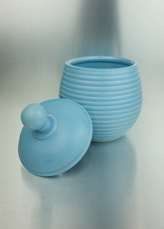 pot en céramique bleu ciel