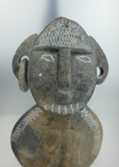 statuette anthropomorphe