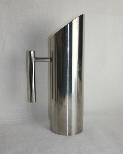 grande carafe en inox design scandinave