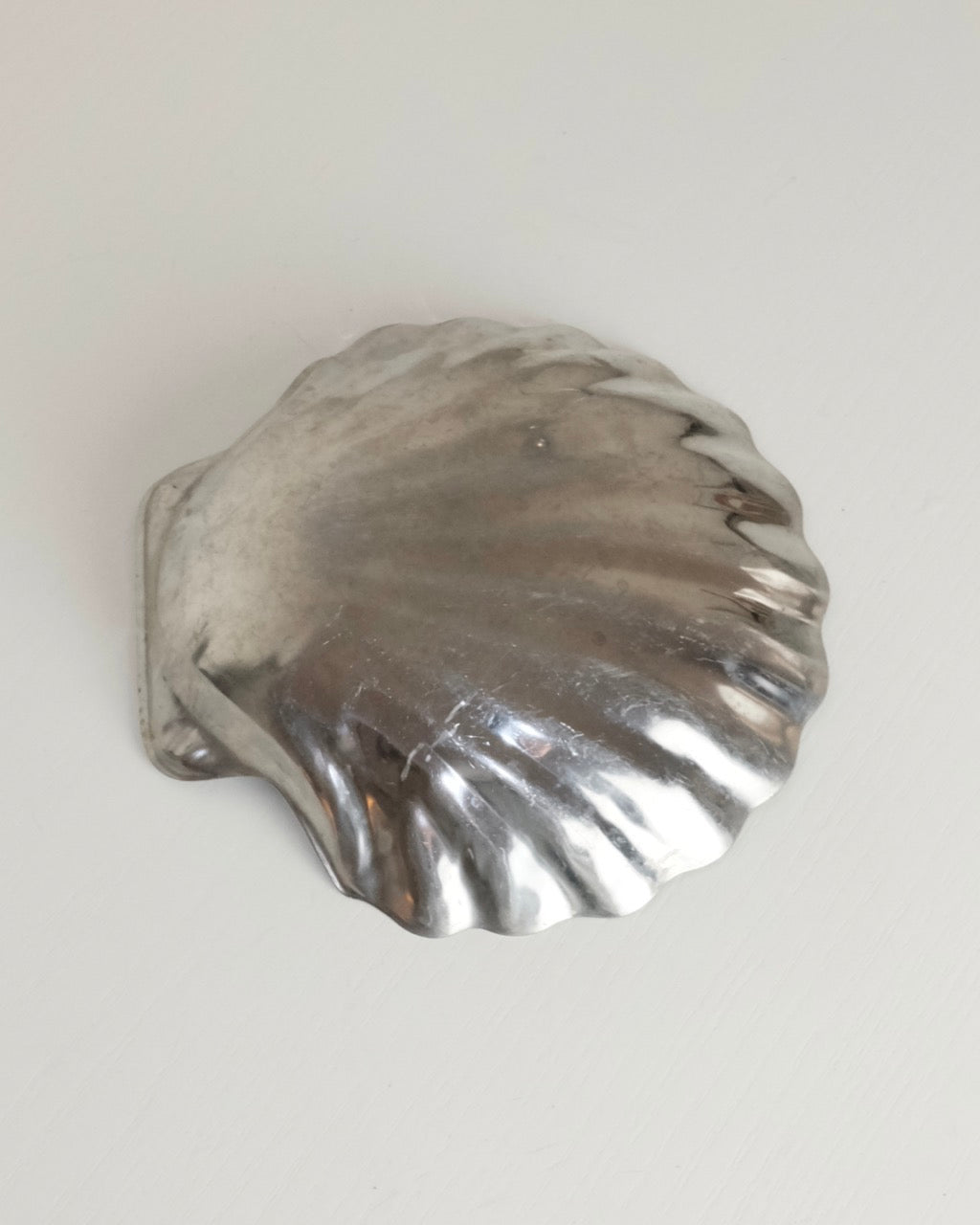 ravier en métal chromé coquillage