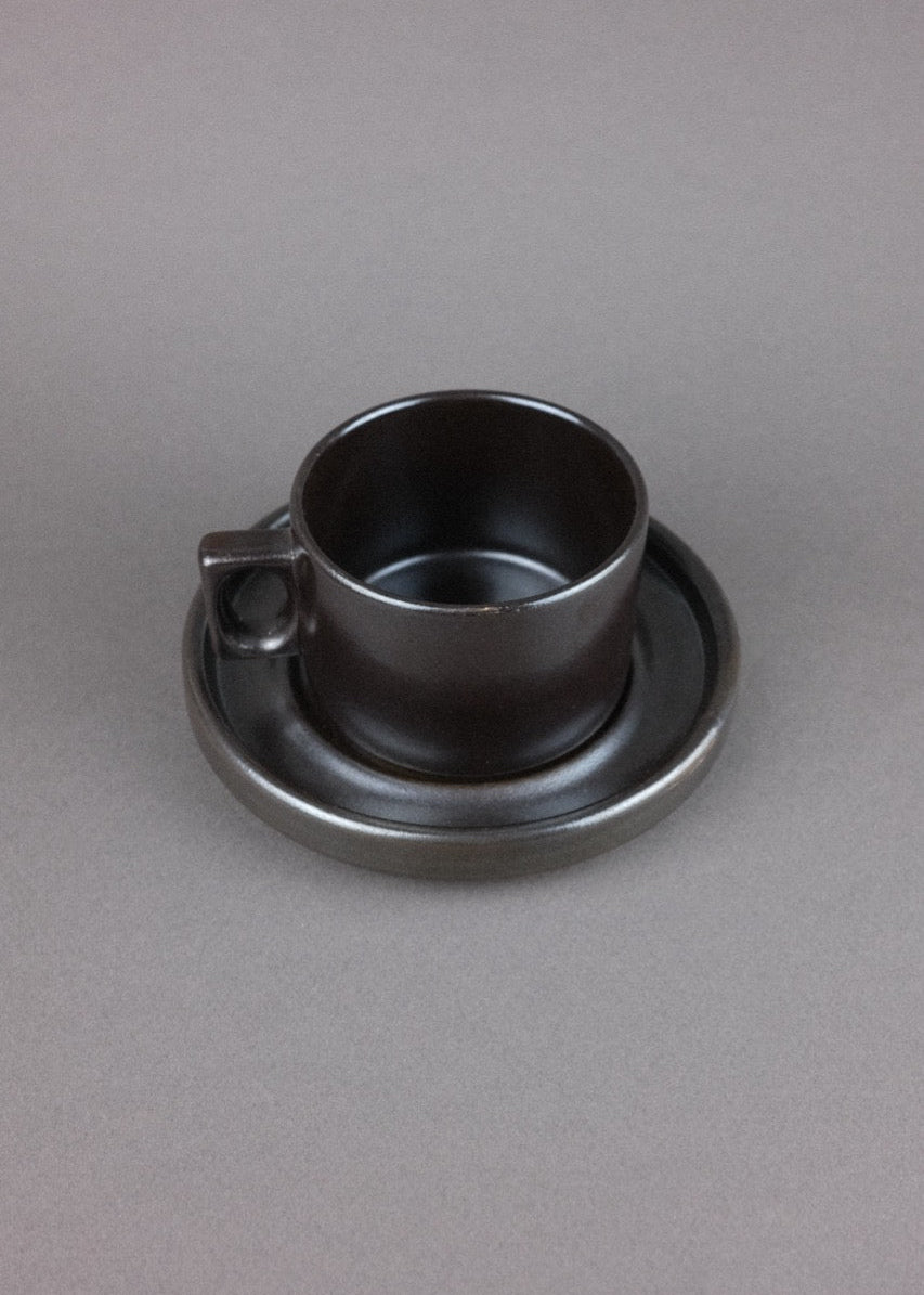 tasse & soucoupe en grès brun — Brenne, France