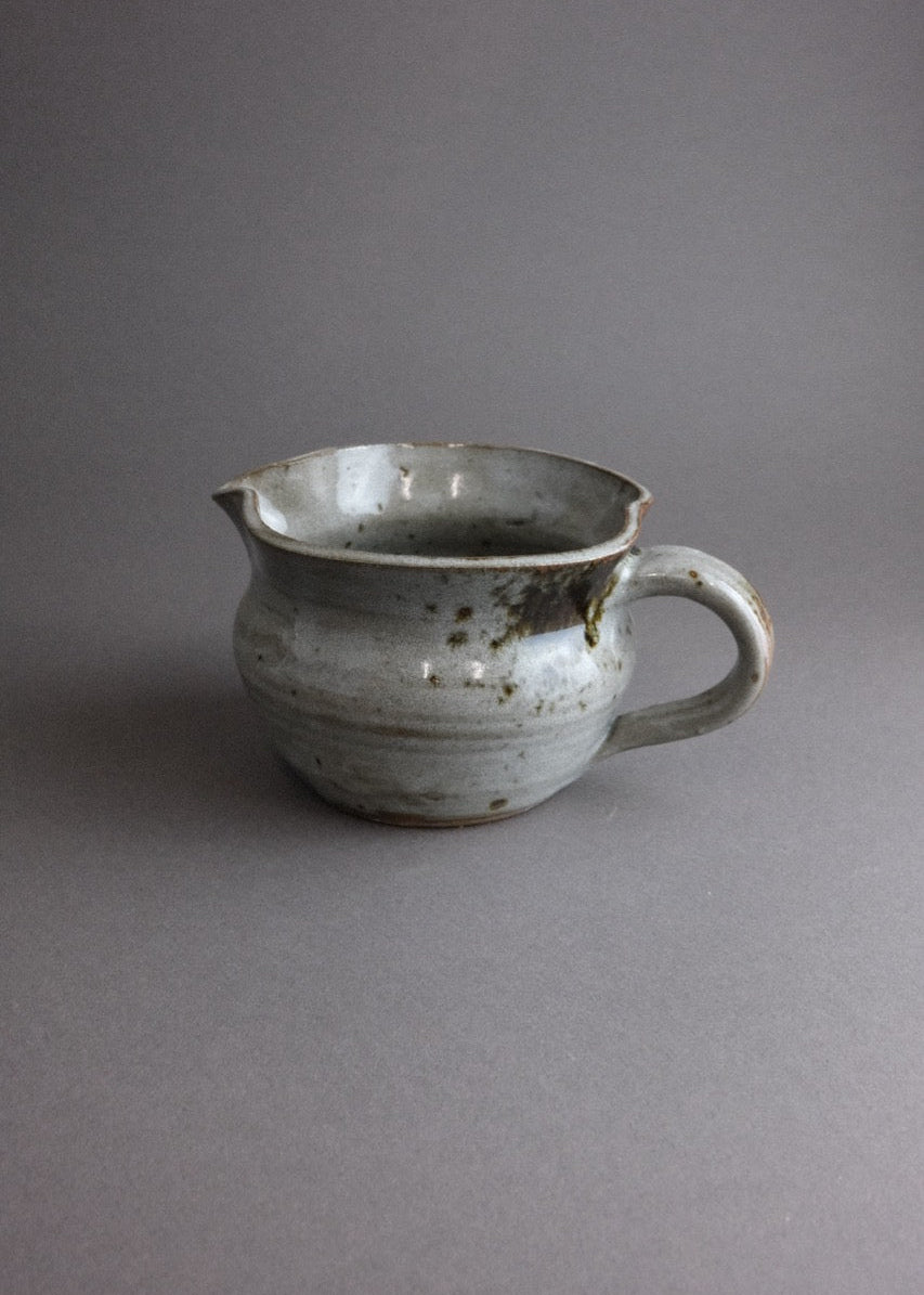 petit pichet en grès signé Thierry & Chantal Robert