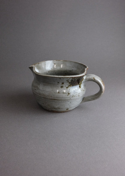 petit pichet en grès signé Thierry & Chantal Robert