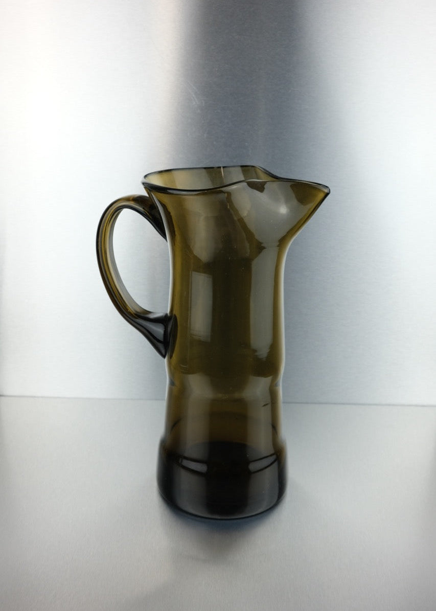 carafe en verre fumé années 70