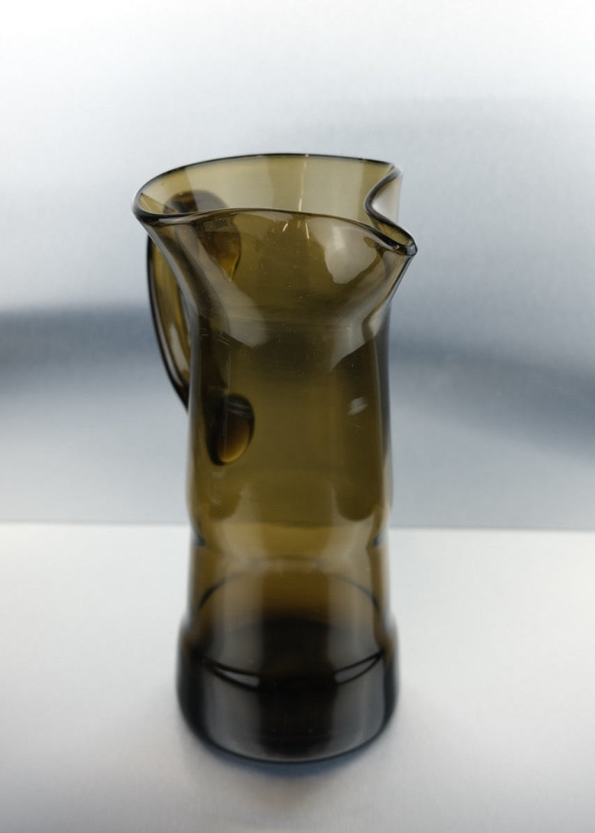 carafe en verre fumé années 70