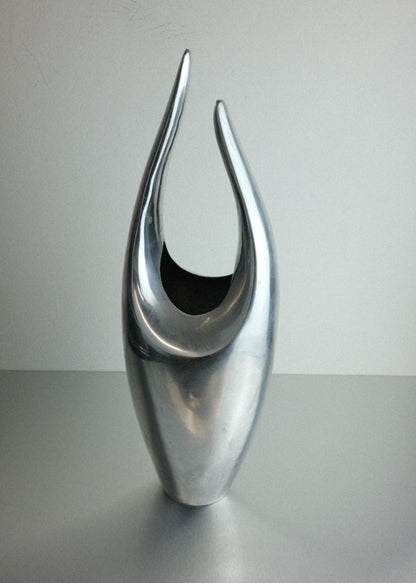 vase sculptural en fonte d’aluminium – années 70