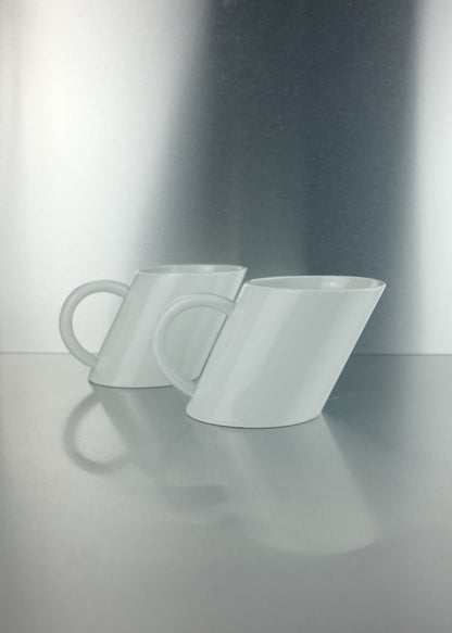 tasse moderne en porcelaine blanche
