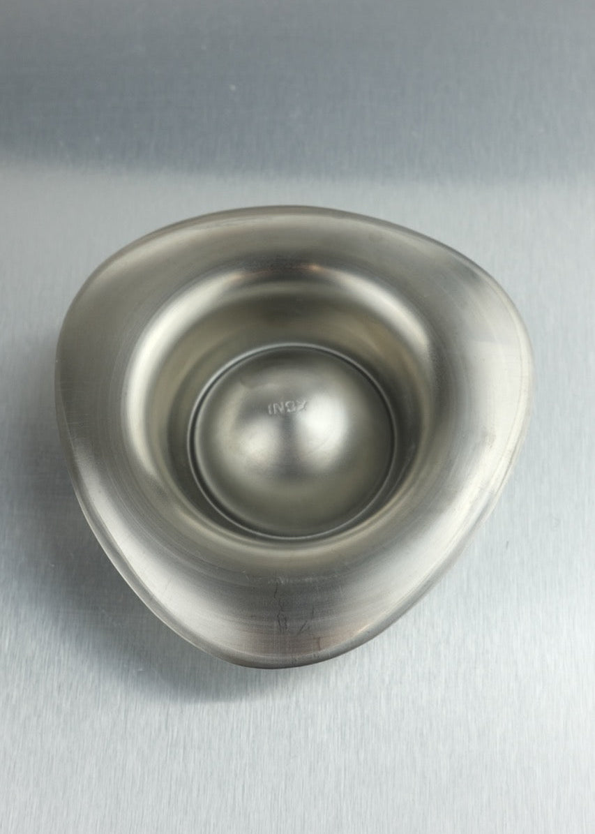 duo de coquetiers design en métal forme organique