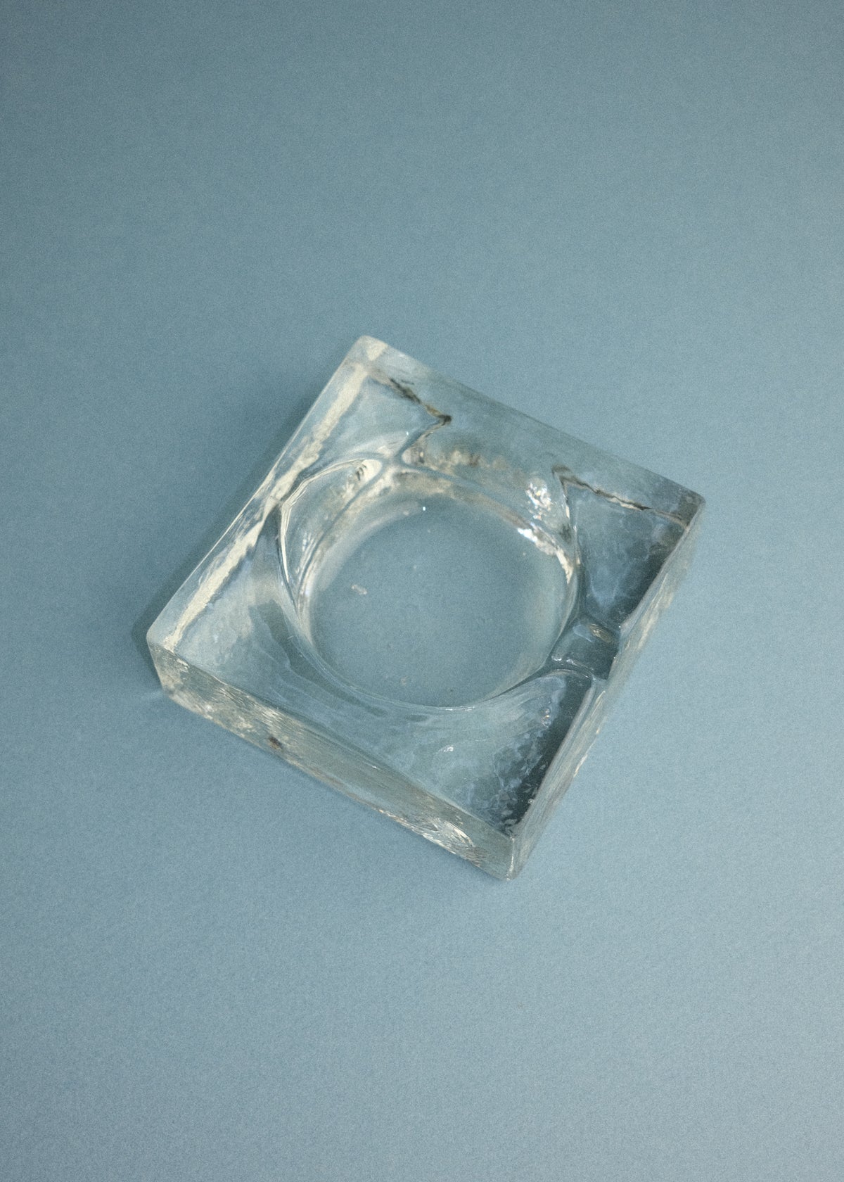 cendrier en verre massif
