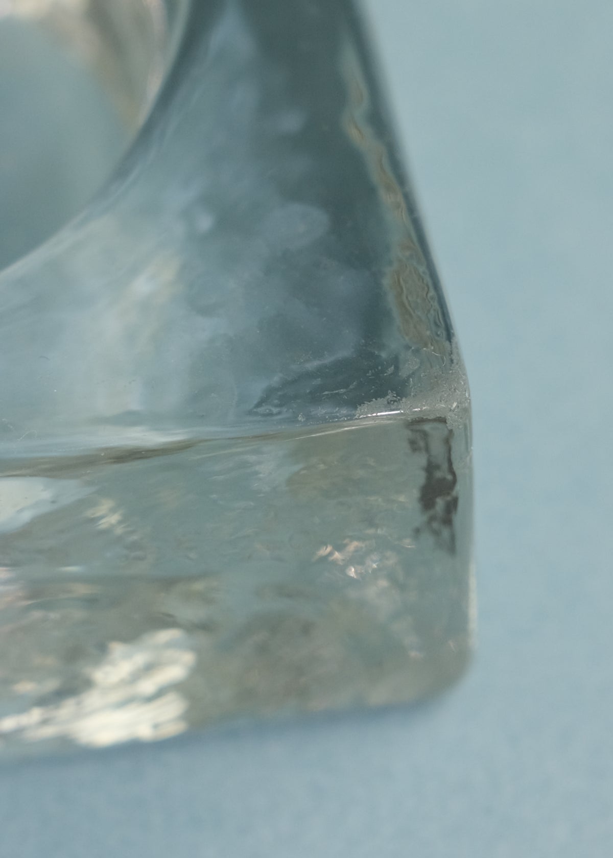 cendrier en verre massif