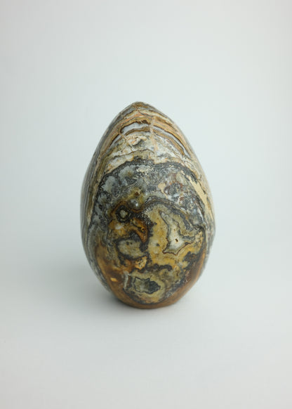 oeuf sculptural en onyx