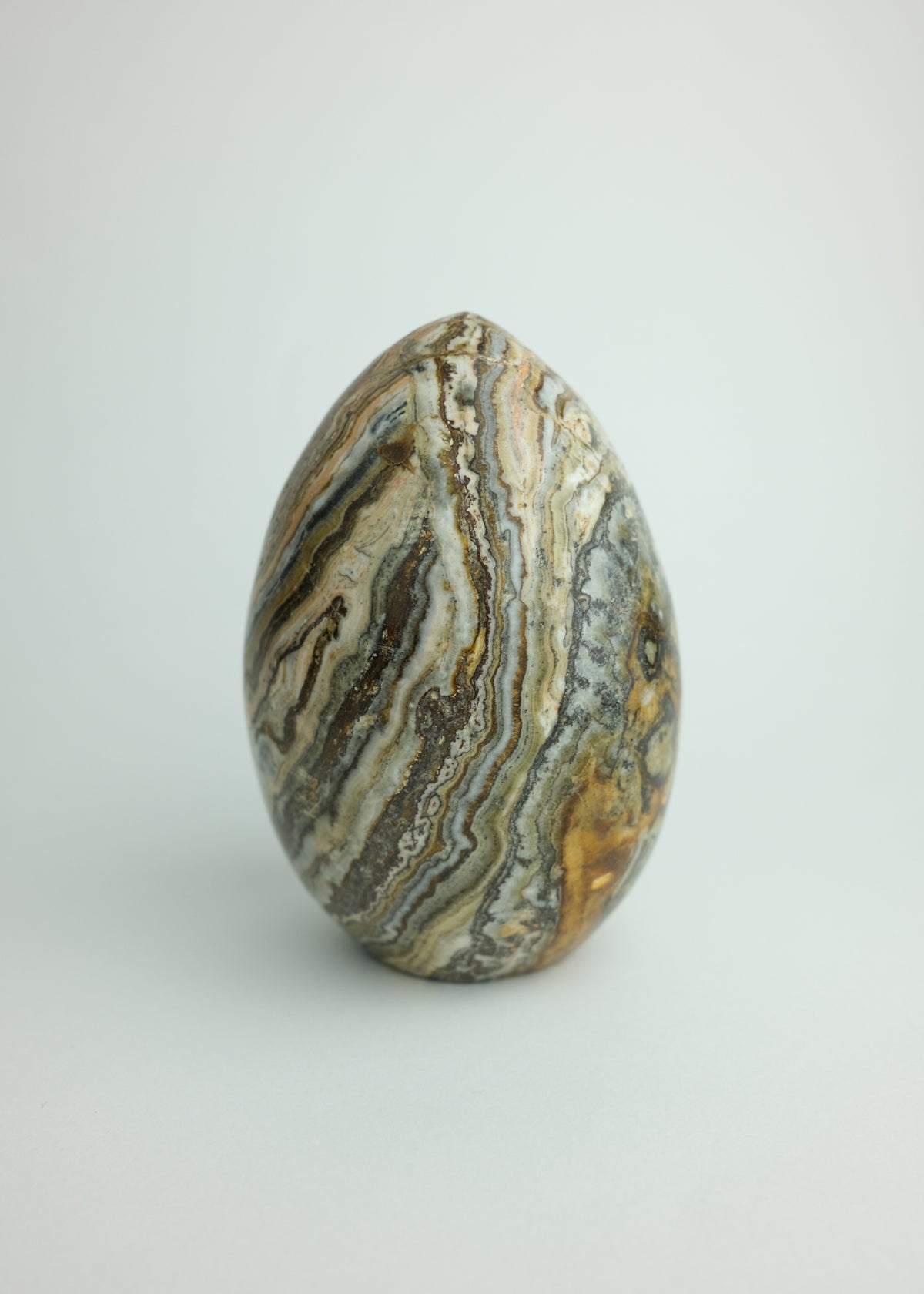 oeuf sculptural en onyx