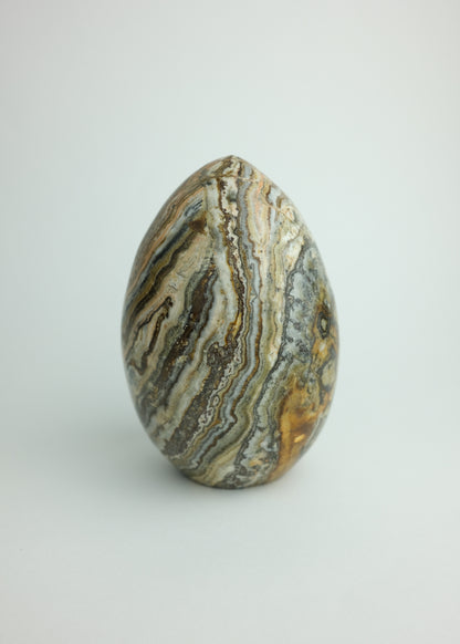 oeuf sculptural en onyx