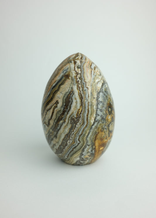 oeuf sculptural en onyx
