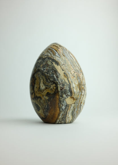 oeuf sculptural en onyx