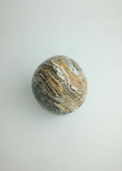 oeuf sculptural en onyx