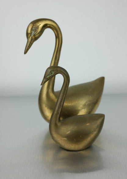 duo de cygnes en laiton vintage
